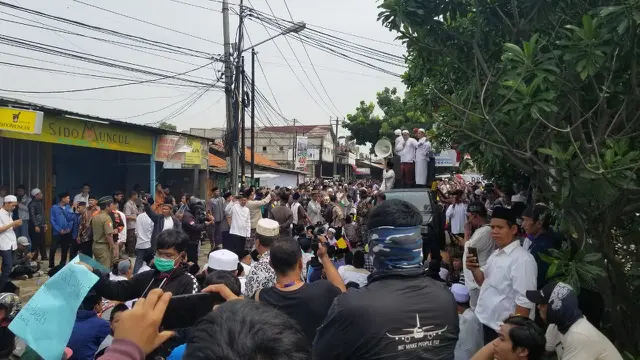 Truk Tanah Beroperasi Liar