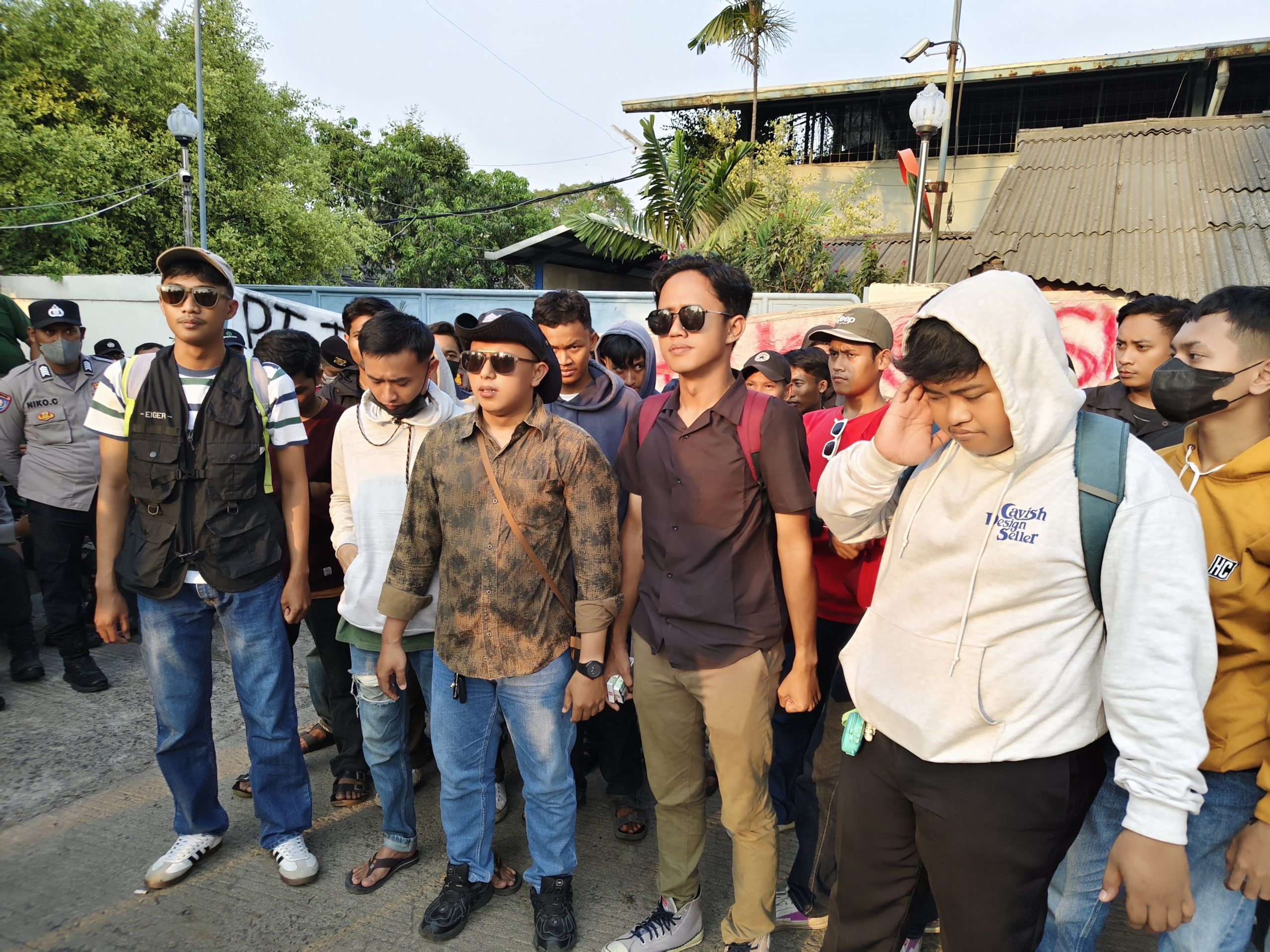 Kembali Turun Kejalan