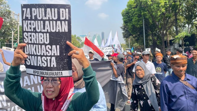 Massa yang peringati Hari Keadilan Ekologis 2026 di depan Gedung DPR RI (21/09) | Foto: Ezra Hanif