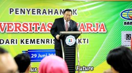 Rektor Universitas Raharja Dr. Po Abas Sunarya