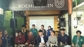 Konferensi Pers oleh Komite Pengawal Pilkada Tangerang (KPPT) terkait netralitas Pilkada Serentak di Cafe Roemah Enim, Ahmad Yani, Kota Tangerang, Rabu (20/11/2024). | Dokumentasi: Topan Bagaskara