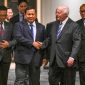 Presiden Prabowo Subianto (kedua kiri)  berbincang dengan Presiden United States-Indonesia Society (UsIndo) David Merrill (kedua kanan) sebelum pertemuan dengan anggota UsIndo di Washington DC, Amerika Serikat, Senin (11/11/2024). Foto: AntaraNews/Hafidz Mubarak.