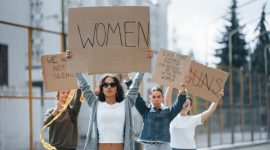 Aksi feminisme | Gambar: Freepik.com