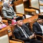 Sejumlah anggota DPR mengikuti Rapat Paripurna DPR Ke-10 Masa Persidangan II Tahun Sidang 2024-2025 di Kompleks Parlemen, Senayan, Jakarta, Selasa (21/1/2025). ANTARA FOTO/Rivan Awal Lingga/foc.