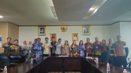 Audiensi antara Sahabat Pram dengan Kedinasan Perindustrian Perdagangan, Koperasi, Usaha Kecil dan Menengah (PPKUKM) membahas upaya memajukan para pelaku usaha (10/4). | Dokumentasi: PPKUKM Provinsi DKI Jakarta