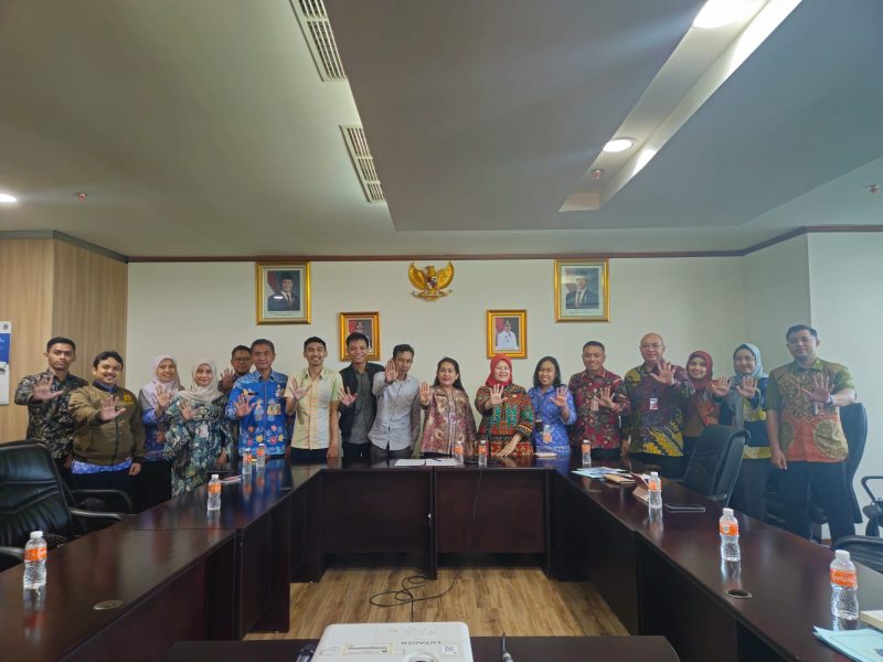 Audiensi antara Sahabat Pram dengan Kedinasan Perindustrian Perdagangan, Koperasi, Usaha Kecil dan Menengah (PPKUKM) membahas upaya memajukan para pelaku usaha (10/4). | Dokumentasi: PPKUKM Provinsi DKI Jakarta