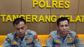 Kepala Seksi Humas Polres Tangerang Selatan AKP Agil Sahril (kiri) bersama Kapolsek Cisauk Polres Metro Tangerang Selatan AKP Dhady Arsya (kanan) saat memberi klarifikasi soal pelecehan oknum polisi, Jumat (11/4/2025). ANTARA/HO-Humas Polres Tangerang Selatan/am.