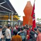 Aksi DPC GMNI Kota Serang menyoroti dugaan kejanggalan dalam proses rekrutmen pegawai di UPTD RSUD Cilograng dan RSUD Labuan, pada Kamis (22/05/2025). | Dokumentasi: Humas Aksi