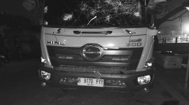 Mobil truk tanah yang diamankan Polsek Teluknaga. | Dokumentasi: Boy Dowi