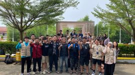 Aksi penanaman mangrove di pesisir Mauk, Kabupaten Tangerang. (28/06/25)