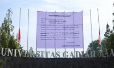 Spanduk Minta Maaf UGM Sebagai Simbol Keberanian atau Romantisme Perlawanan yang Steril?