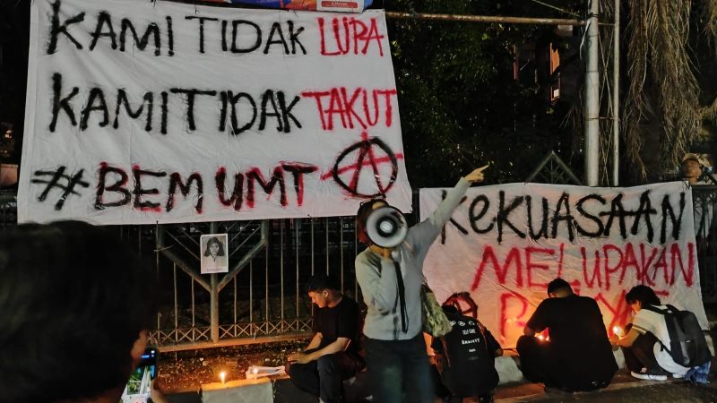 BEM Universitas Muhammadiyah Tangerang (UMT) Gelar Mimbar Bebas di Kawasan Pendidikan Cikokol, Tangerang | Foto: Topan Bagaskara/PENAMARA