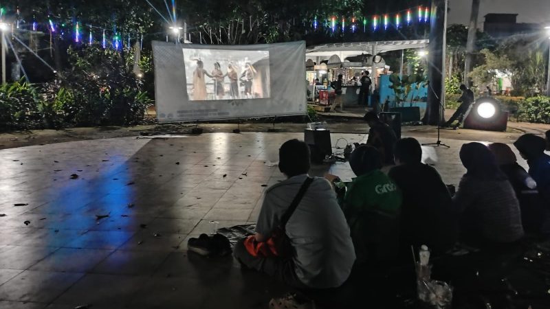 Poros Tangerang Baru (PTB) Gelar Nobar dan Diskusi Film Dokumenter Pesta Babi di Taman Gajah Tunggal, Tangerang | Foto: Topan Bagaskara/PENAMARA