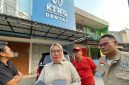Ketua Komisi III DPRD Kota Tangerang, Sumarti saat diwawancara terkait kasus penusukan | Foto: Ari Sujatmiko/PENAMARA
