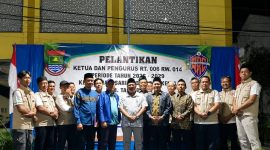 Pelantikan Ketua dan Pengurus RT 006 RW 014 Kelurahan Sindangsari, Kecamatan Pasar Kemis, Kabupaten Tangerang | Foto: PENAMARA/Ari Sujatmiko