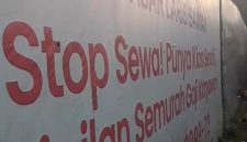 Spanduk promosi Pasar Laris Saiman Sentiong, dinilai rendahkan pekerja dengan mencantumkan kalimat “Cicilan semurah gaji karyawan” | Foto: tintaindonesia.id