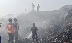 Gunung Sampah TPA Jatiwaringin Terbakar Lagi, 5 Mobil Damkar Turun