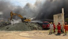 Kebakaran terjadi di area pengelolaan limbah ban bekas yang berada di dalam kawasan PT Indonesia Weda Bay Industrial Park (IWIP), Kabupaten Halmahera Tengah, Maluku Utara, Senin (31/8/2026). ANTARA/HO-IWIP