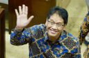 Menteri Keuangan Purbaya Yudhi Sadewa melambaikan tangan usai mengikuti Rapat Kerja dengan Komisi XI DPR di Kompleks Parlemen, Senayan, Jakarta, Kamis (11/9/2025) | Foto: Investortrust