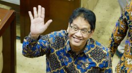 Menteri Keuangan Purbaya Yudhi Sadewa melambaikan tangan usai mengikuti Rapat Kerja dengan Komisi XI DPR di Kompleks Parlemen, Senayan, Jakarta, Kamis (11/9/2025) | Foto: Investortrust