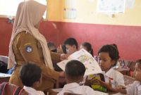 Potret Belajar Mengajar | Sumber : Smeru Research Institute