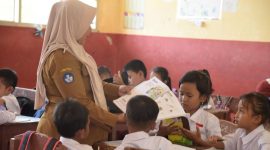Potret Belajar Mengajar | Sumber : Smeru Research Institute