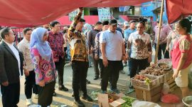 DPRD Kota Bekasi tinjau para pedangan yang akan di relokasi | Foto: Humas DPRD Kota Bekasi