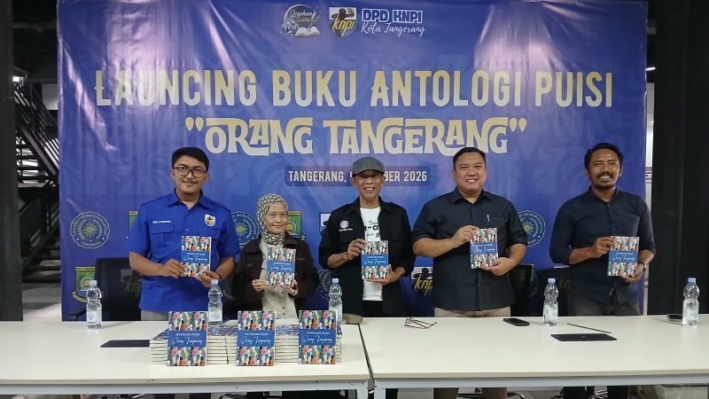 Kegiatan Peluncuran Antologi (Kumpulan) Puisi Karya Masyarakat Tangerang di Gedung Pemuda KNPI Kota Tangerang, Jumat (9/10) | Foto: PENAMARA/Ari Sujatmiko